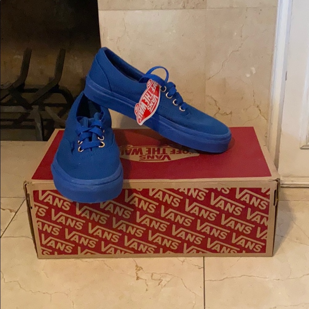 Blue Vans women’s 5 NWT